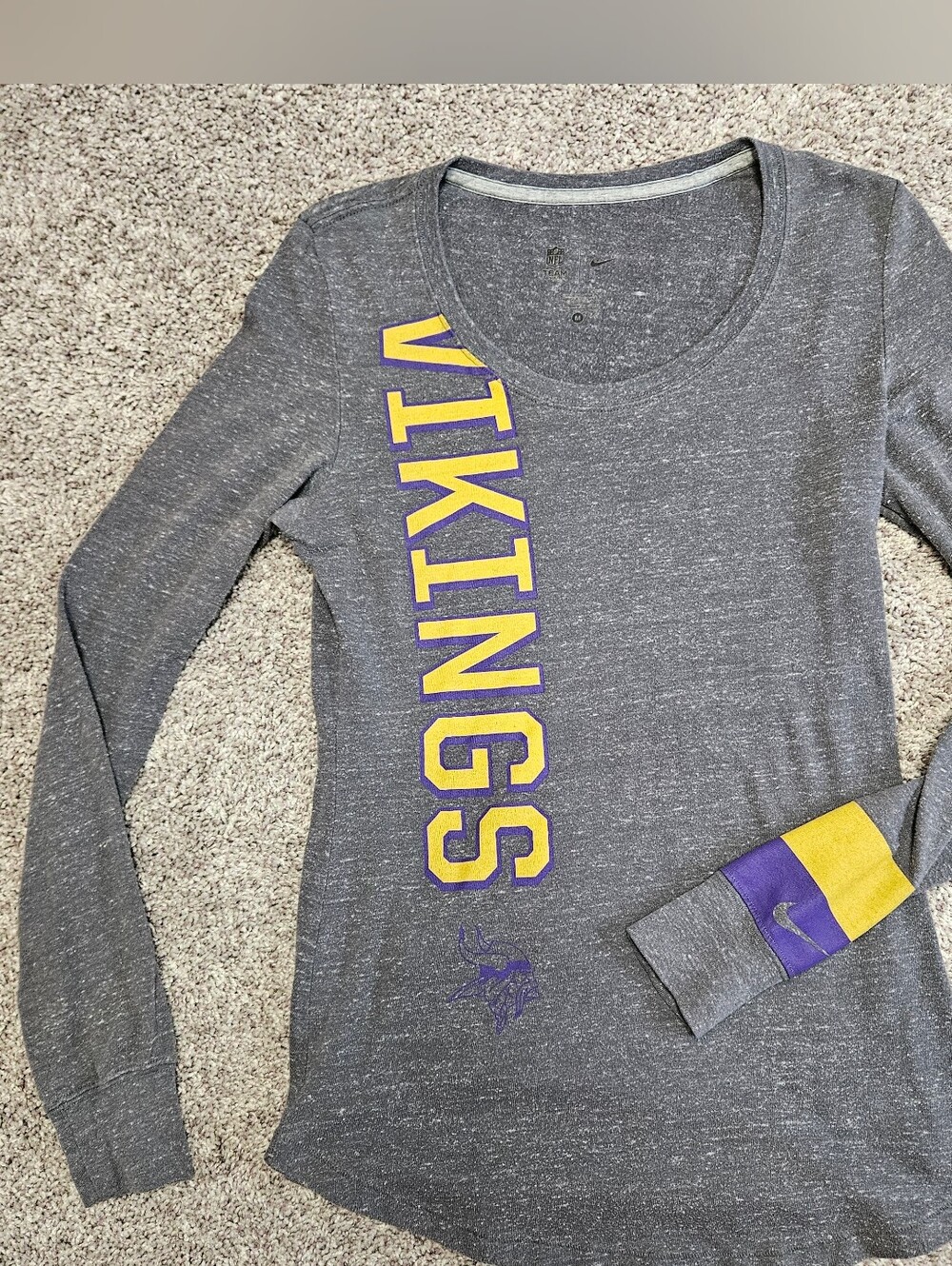 Nike Minnesota Vikings Gray Long-Sleeve Women's Top